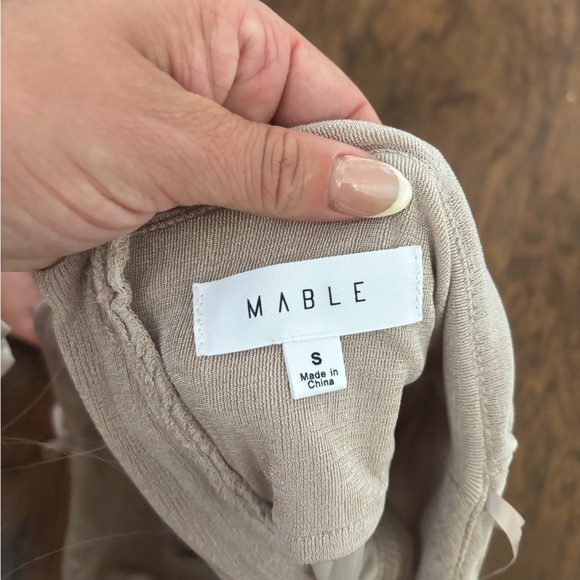 Beige Ruched Crop Top - Picture 3 of 3